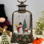 alt=فانوس موزیکال آدم برفی