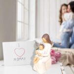 alt=مجسمه ویلوتری مدل مادر و کودک